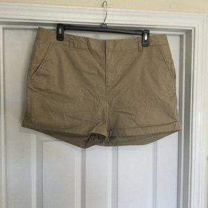Forever 21 Womens Plus Size 2X Beige Khaki Shorts GUC